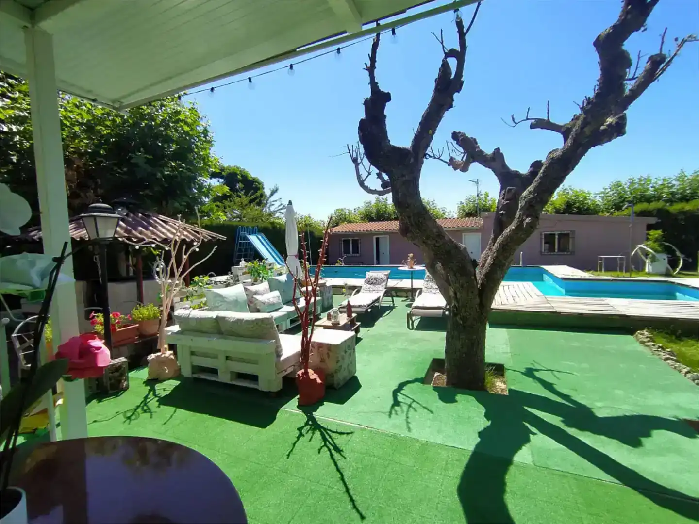 Terrassa de Casa o xalet en venda en El Pino de Tormes amb Piscina, Moblat i Forn