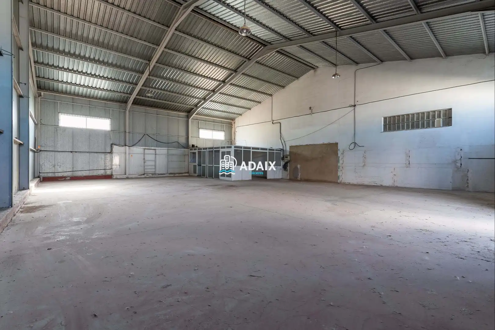 Nau industrial en venda en Cáceres