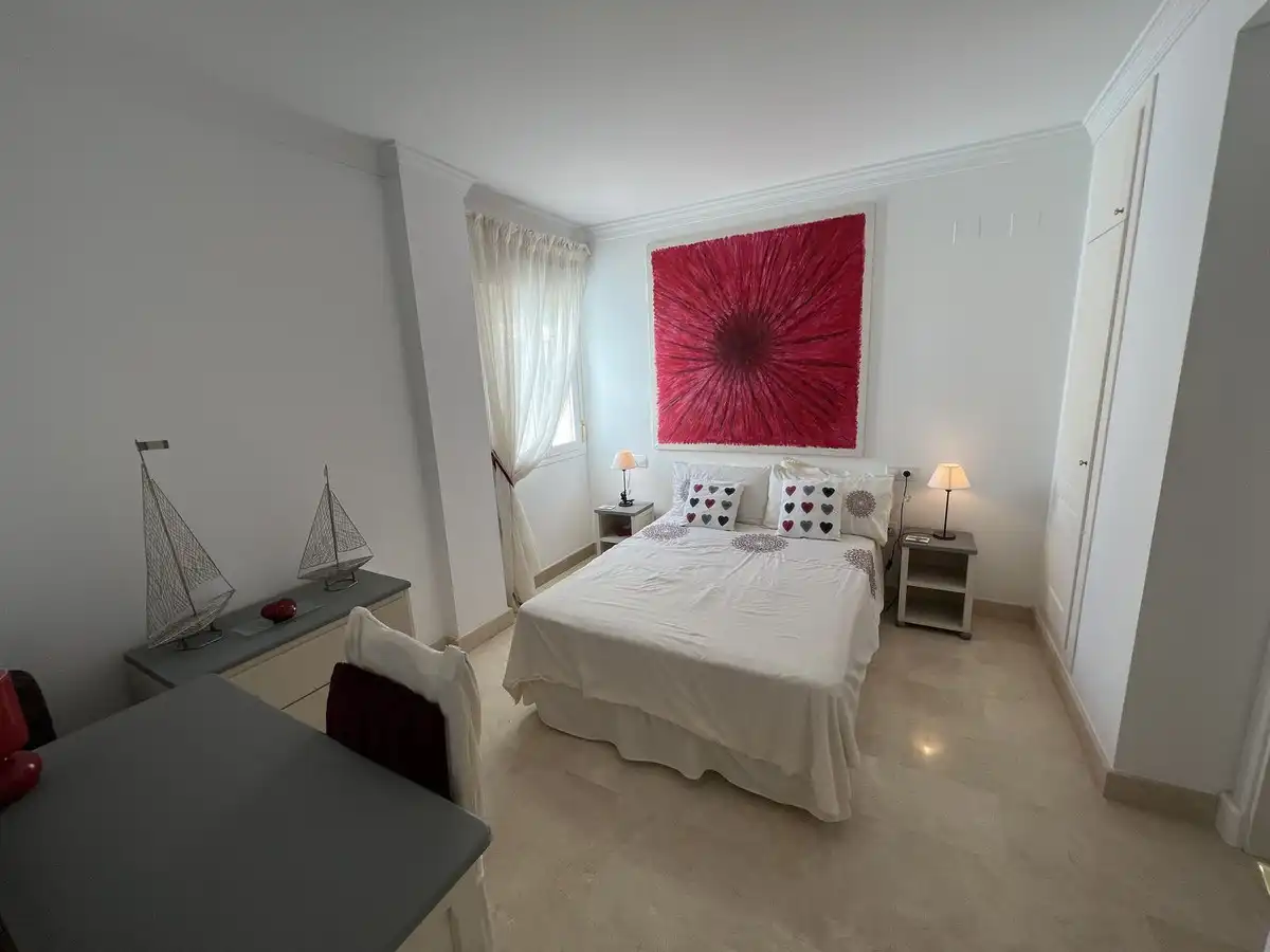 Habitación de Piso en venta en Marbella con Terraza, Trastero y Amueblado