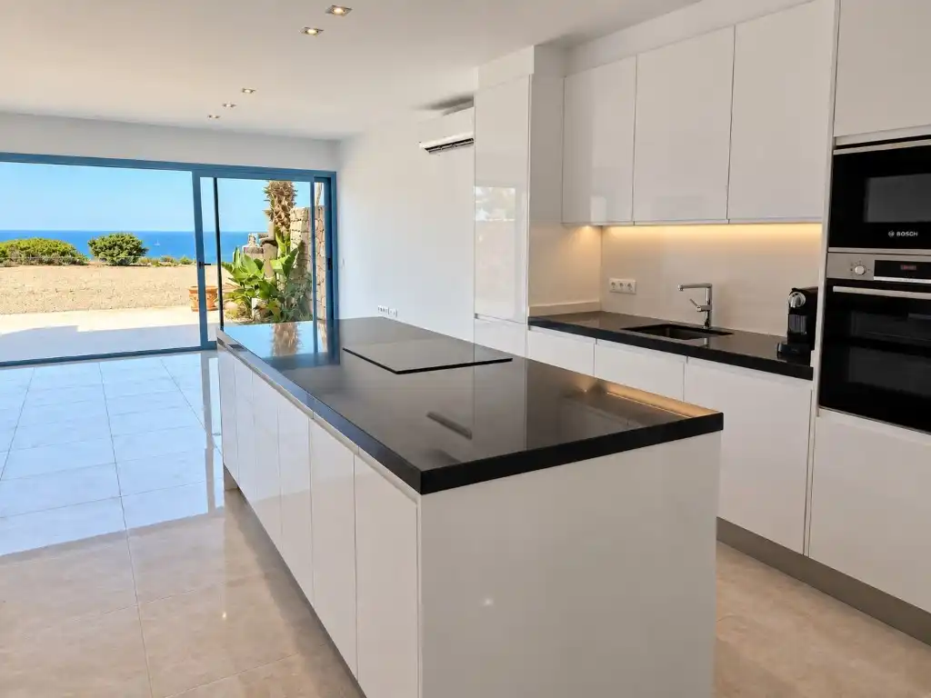 Adossat amb terrassa en venda a Cala Vedella-Cala Tarida, imagen 9
