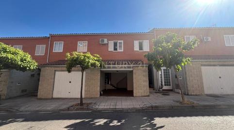 Foto 2 de Casa adosada en venda a Avenida del Arenal, Cáceres‎, Spain, -1, Mejostilla, Cáceres