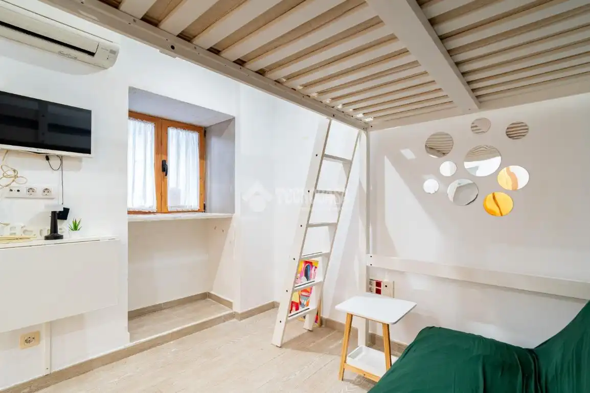 Habitación de Estudio en venta en Granada con Aire acondicionado
