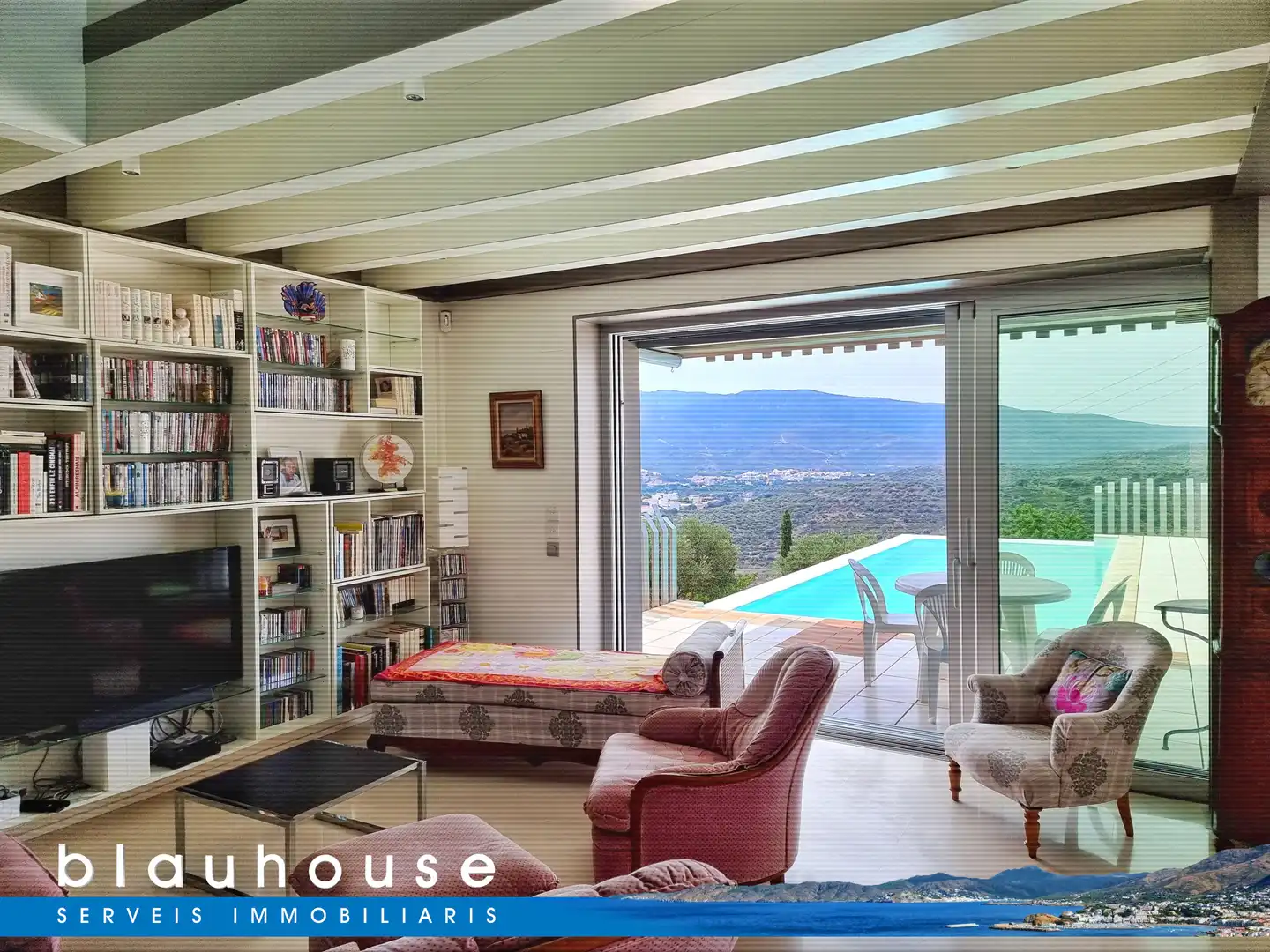 Sala de estar de Casa o chalet en venta en Llançà con Aire acondicionado, Calefacción y Jardín privado