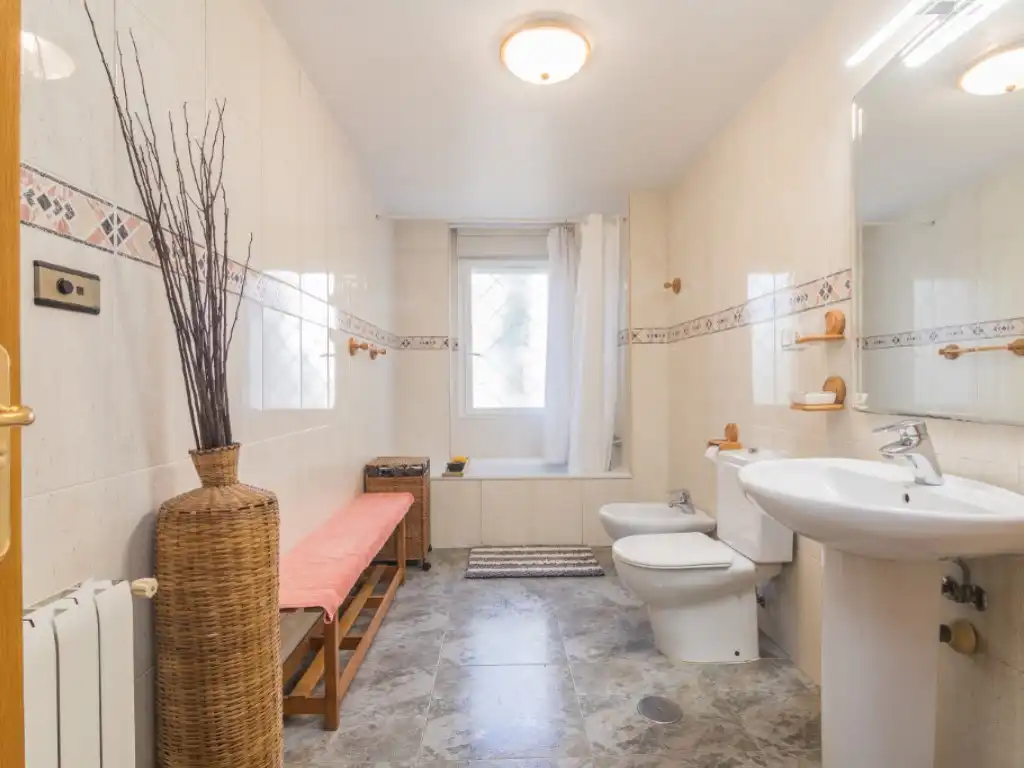 Bathroom of Houses for sale in Elche / Elx  with Air Conditioner, Private garden and Terrace