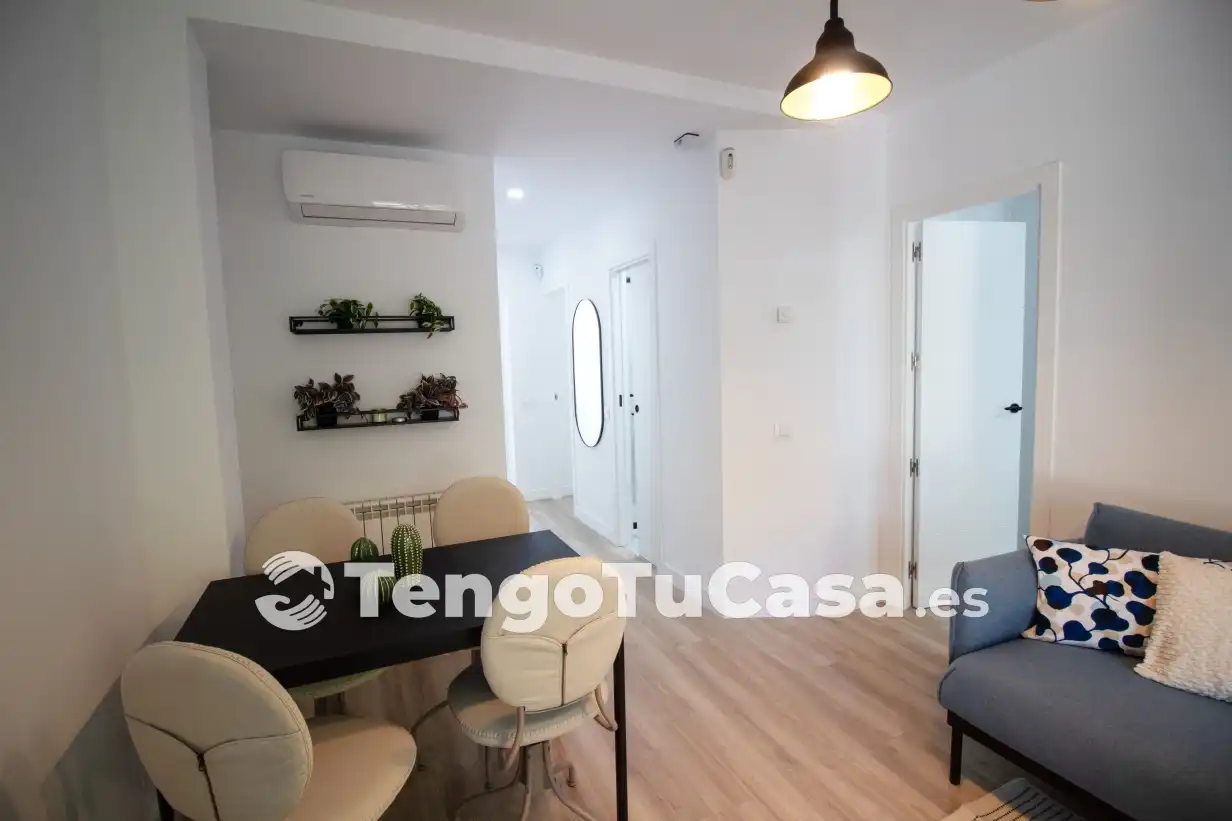 Bedroom of Flat for sale in Madrid  with Air Conditioner, Heating and Parquet flooring