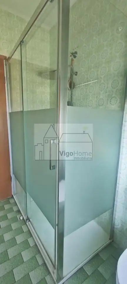 Baño de Casa o chalet en venta en Vigo  con Calefacción, Jardín privado y Terraza