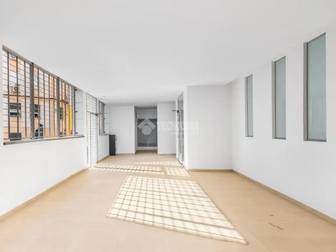 Wohnung zum Verkauf in Madrid mit Heizung, Abstellraum und Gemeinschaftspool