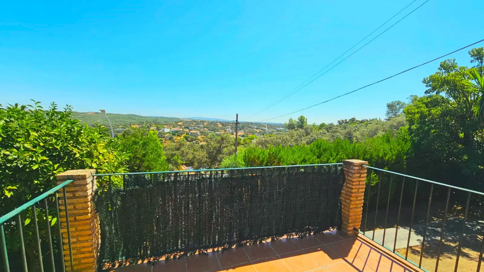 Vista exterior de Casa o chalet en venta en Guillena con Aire acondicionado, Calefacción y Jardín privado