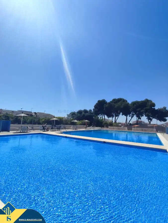 Casa con piscina en venta en Zona Carrefour - Urbanizaciones, imagen 2