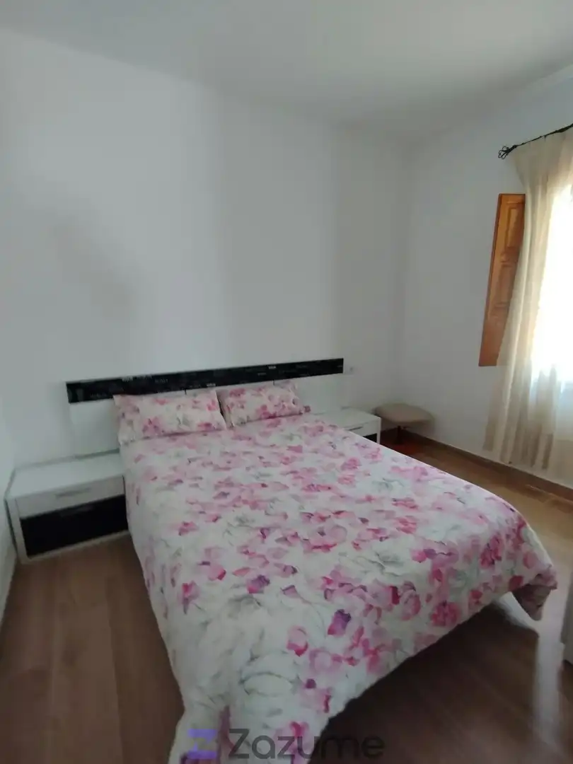 Dormitori de Casa o xalet de lloguer en Jaén amb Aire condicionat, Terrassa i Moblat