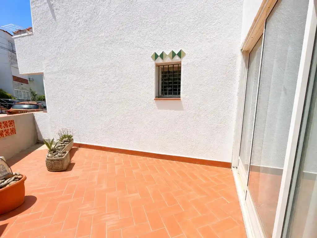 Terrassa de Apartament en venda en Roses