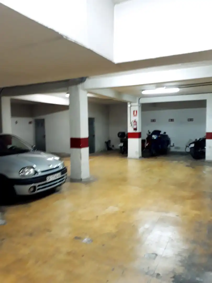 Moto in affitto a Calle Sor Cristina Mesa 8, imagen 2