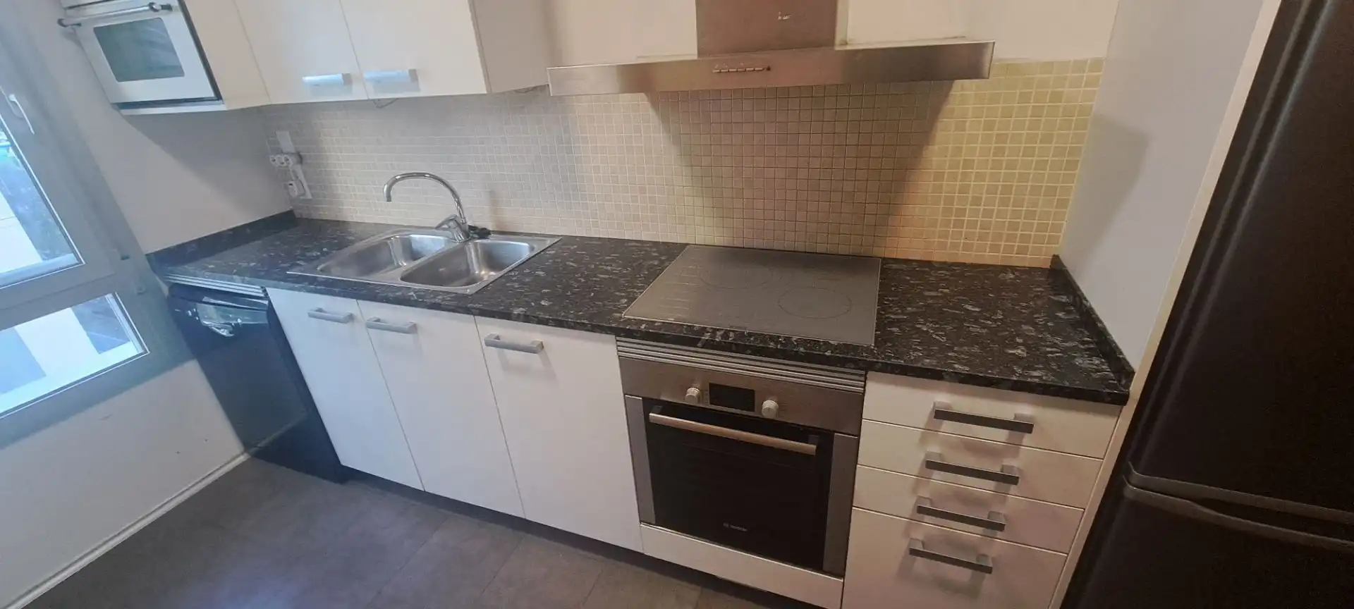 Cuina de Pis en venda en Barberà del Vallès amb Aire condicionat i Calefacció