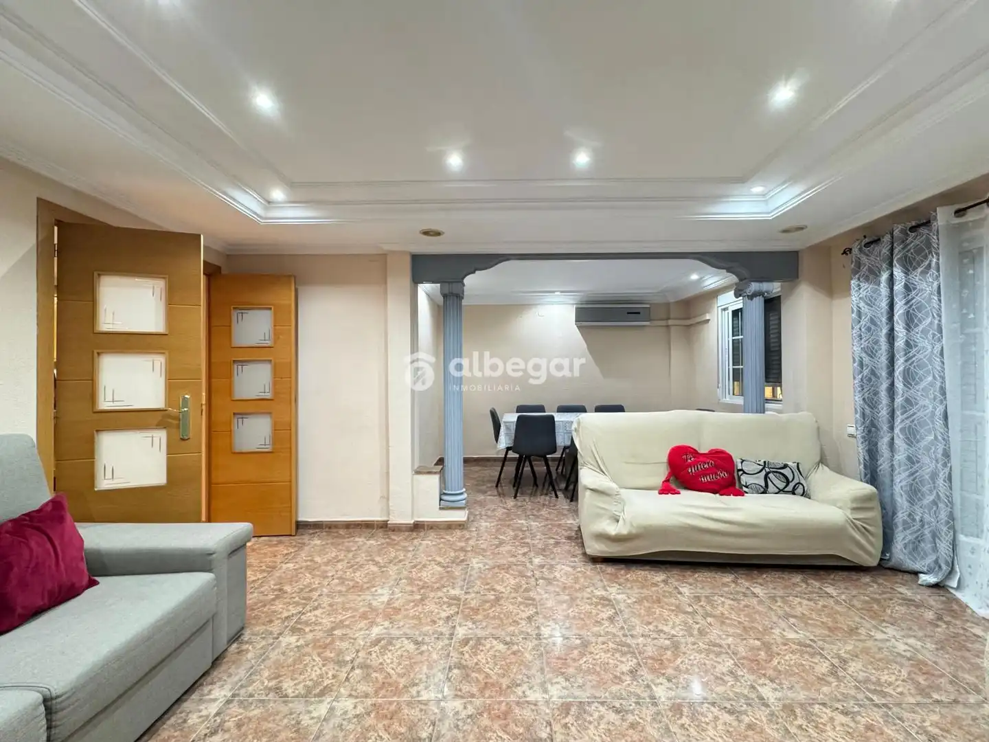 Living room of Flat for sale in Paterna  with Air Conditioner and Terrace