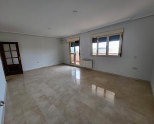Living room of Flat to rent in Cáceres Capital  with Heating and Terrace