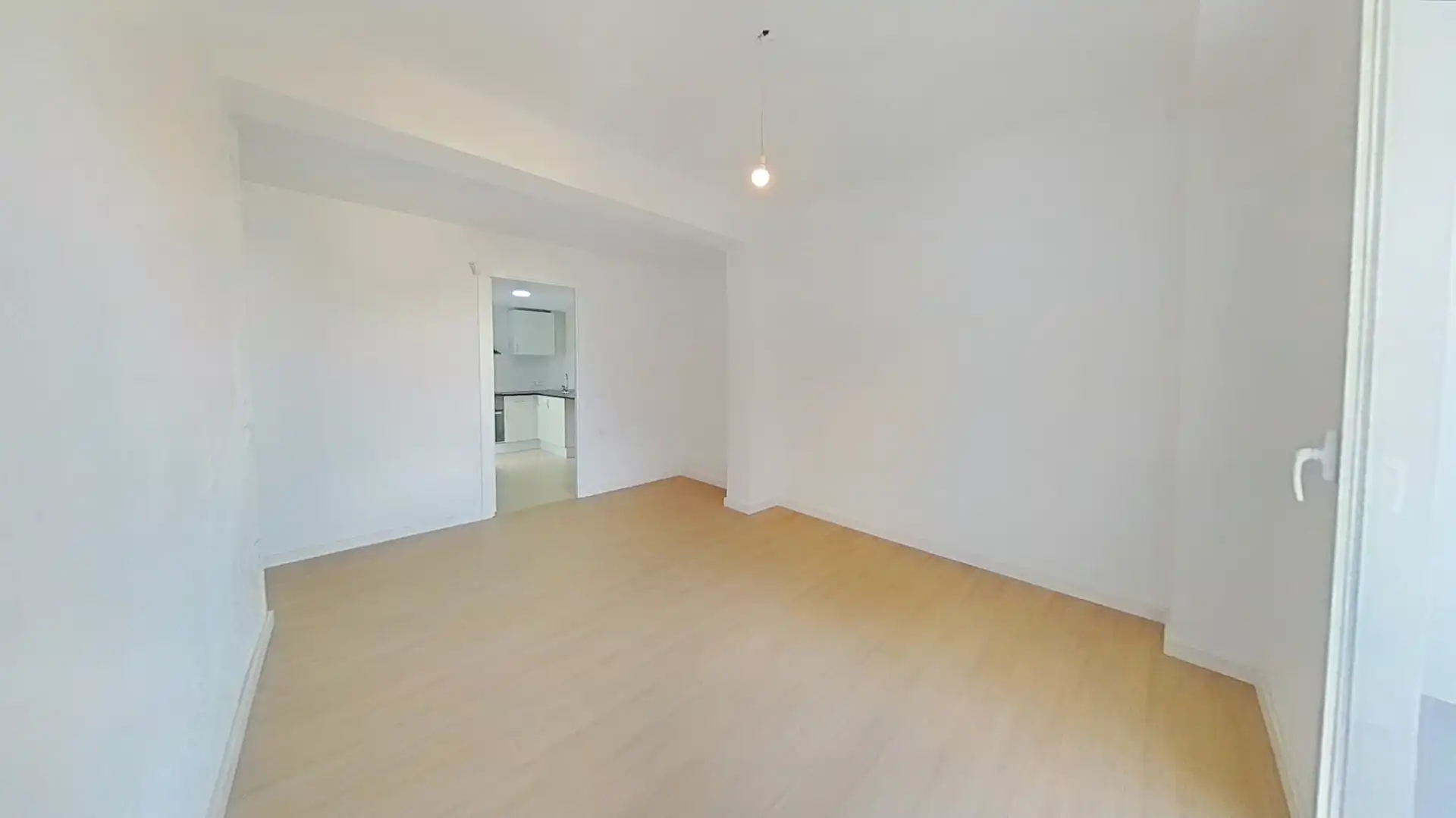 Wohnung zur Miete in Mislata mit Terrasse, Ofen und Haustiere erlaubt