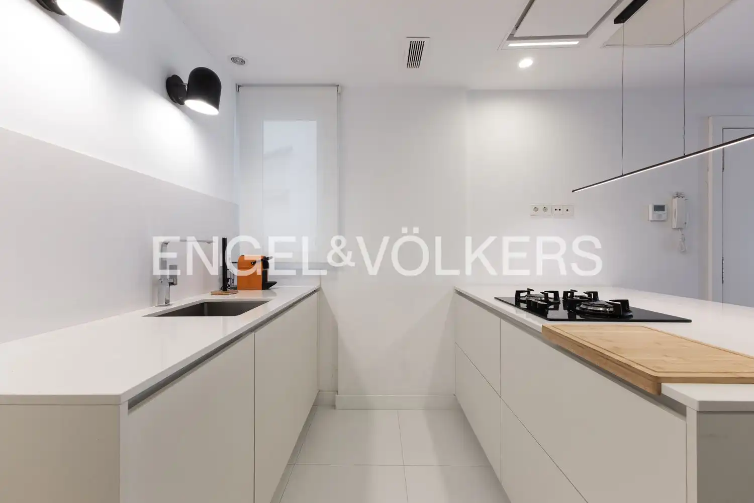 Cocina de Piso de alquiler en Valencia con Aire acondicionado, Calefacción y Balcón