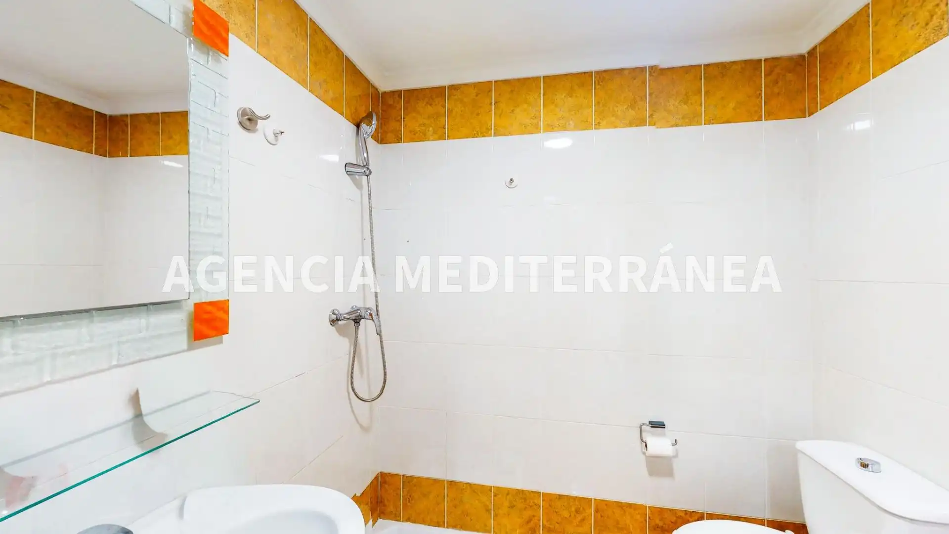 Baño de Piso en venta en Valencia con Aire acondicionado, Trastero y Balcón
