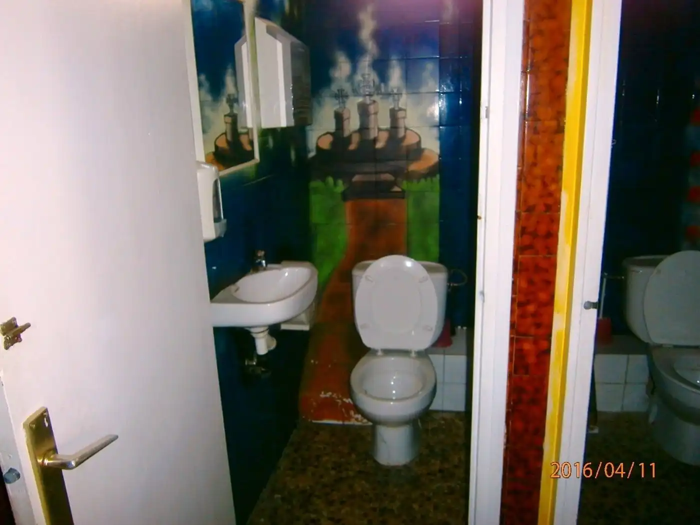 Baño de Local en venta en Torelló