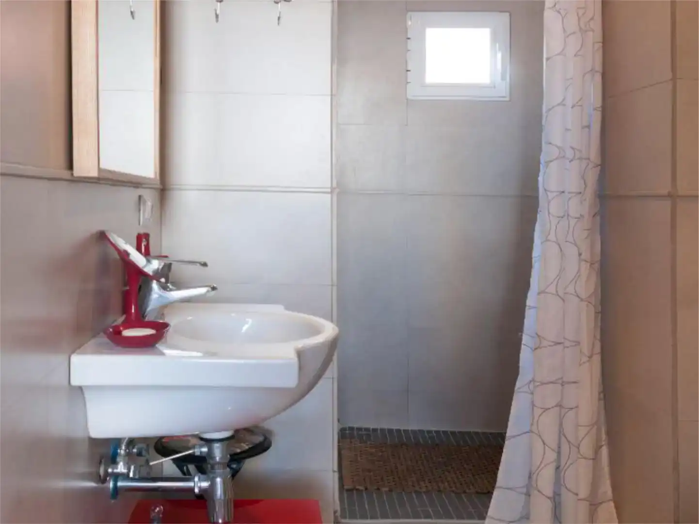 Badezimmer von Dachboden zur Miete in  Valencia Capital mit Klimaanlage