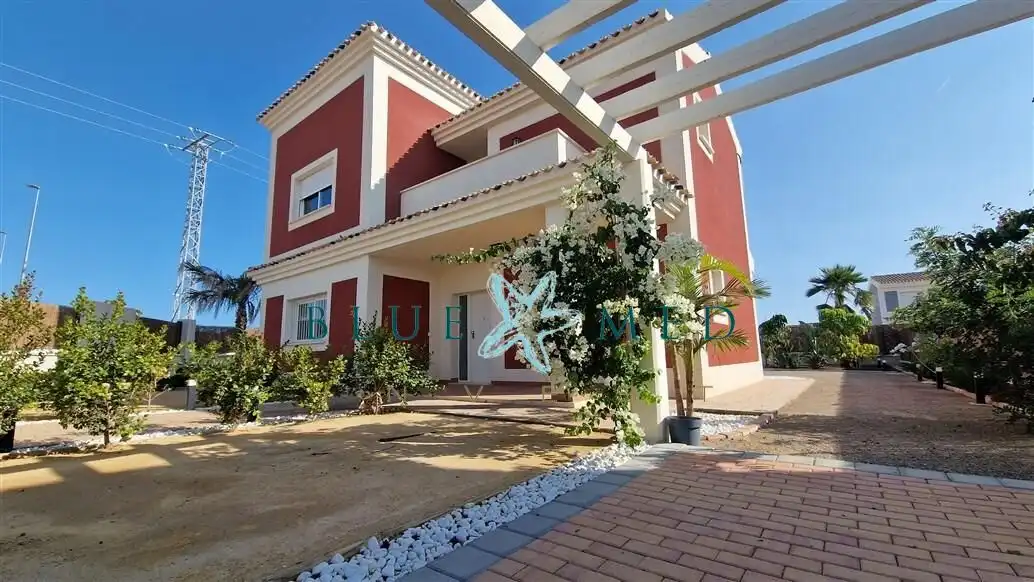 Villa avec jardin à vendre à Pedanías Centro