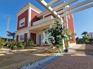 Villa con giardino in vendita a Pedanías Centro