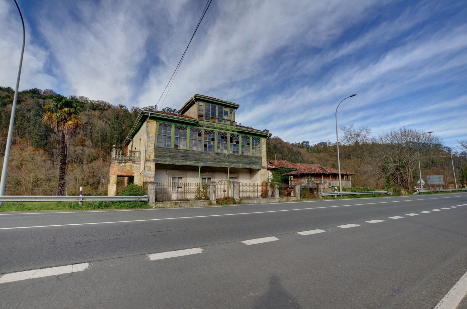 Vista exterior de Casa o xalet en venda en Piloña amb Piscina