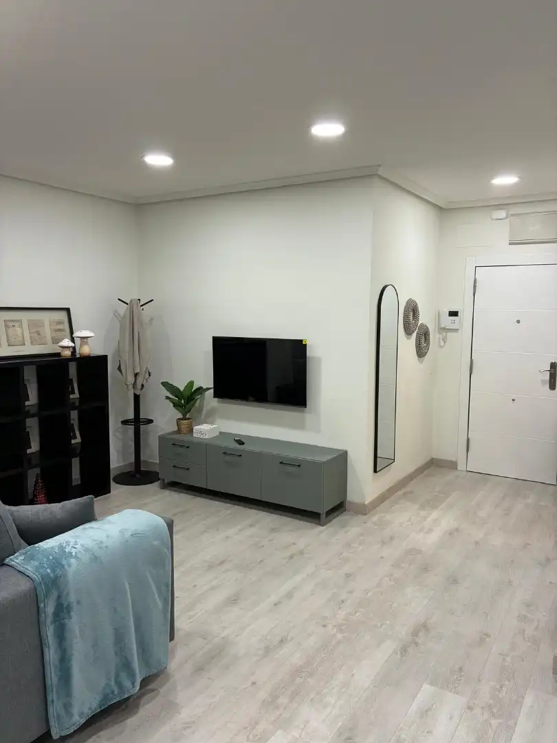 Apartamento de alquiler en Calle del General Elorza, Salesas - Foncalada - Campoamor