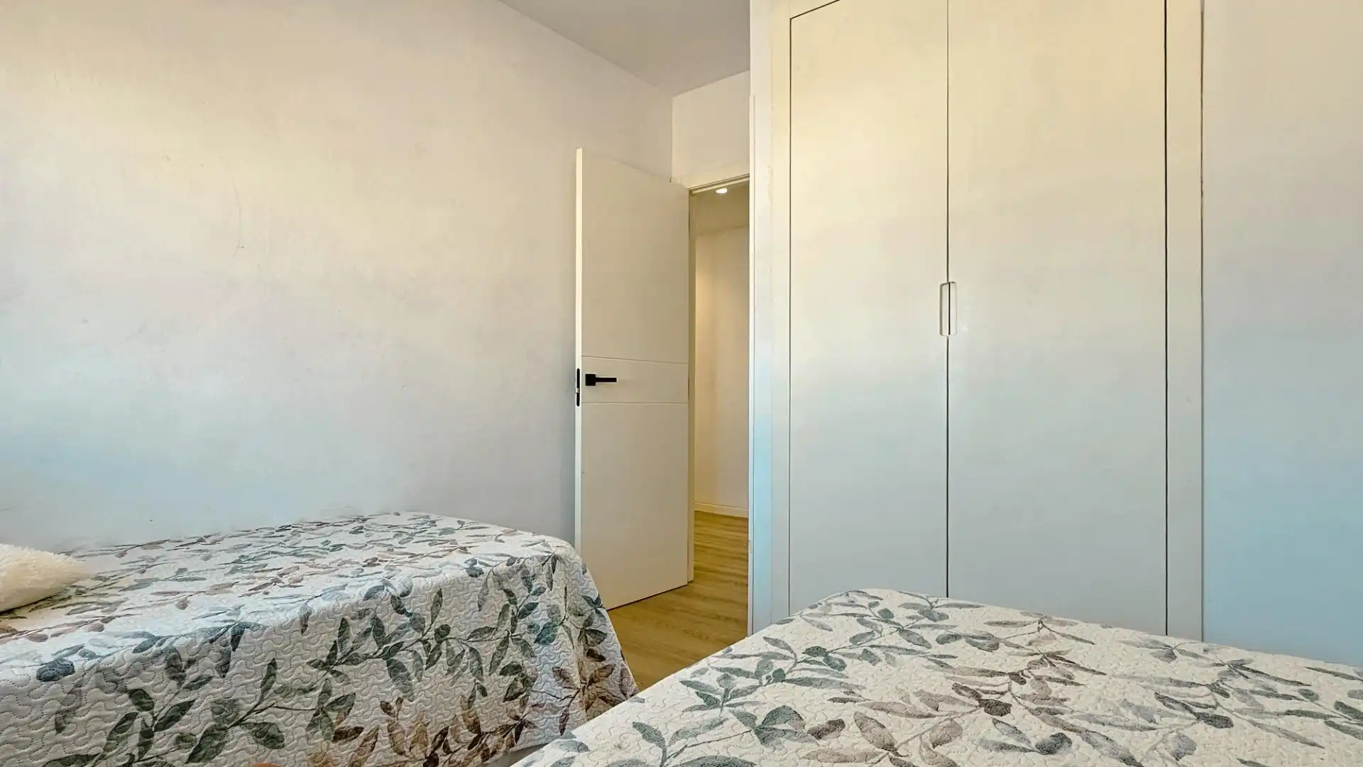 Bedroom of Flat for sale in Daimús  with Air Conditioner, Terrace and Furnished