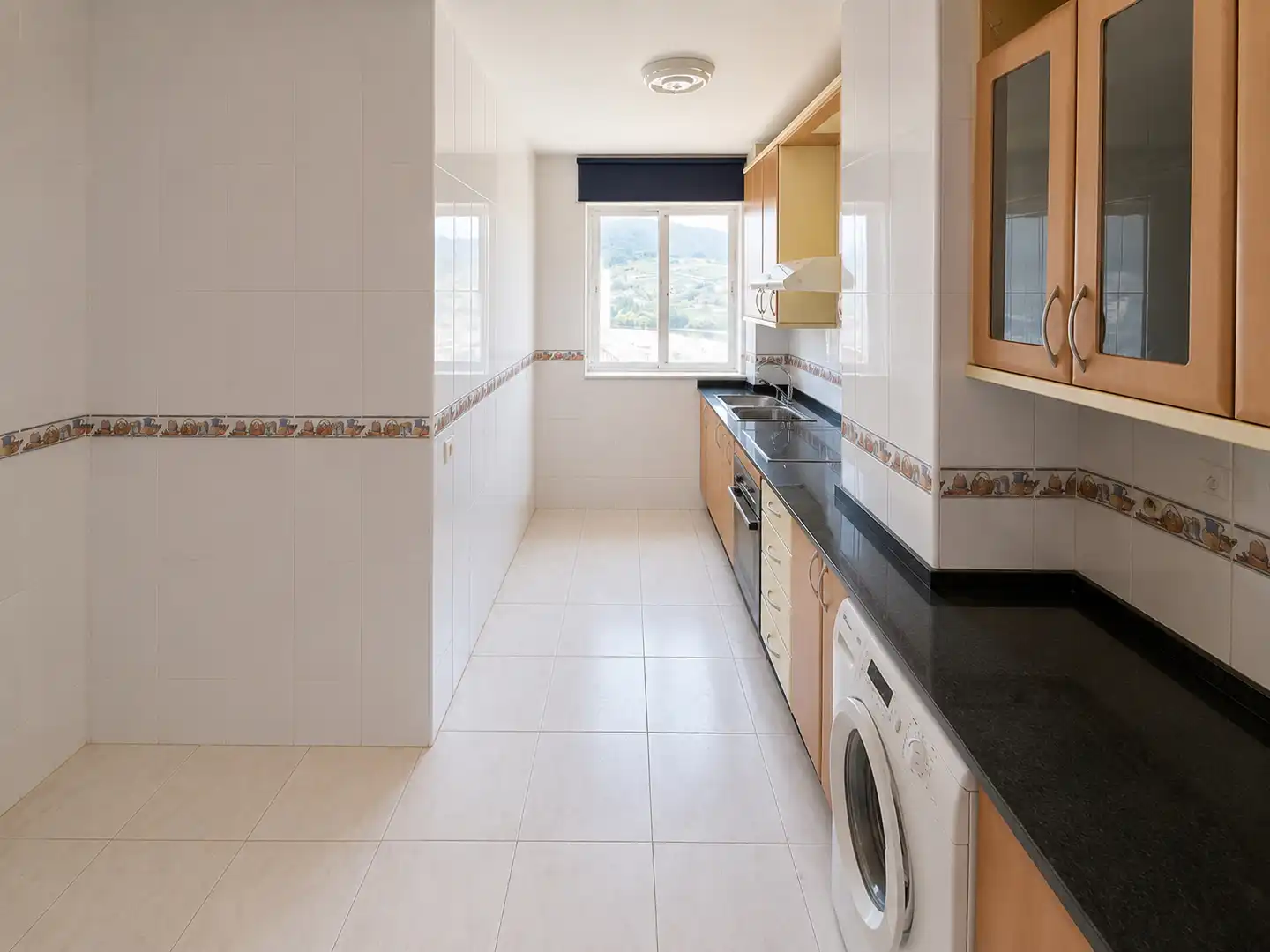 Cocina de Ático en venta en Viveiro con Calefacción, Terraza y Trastero