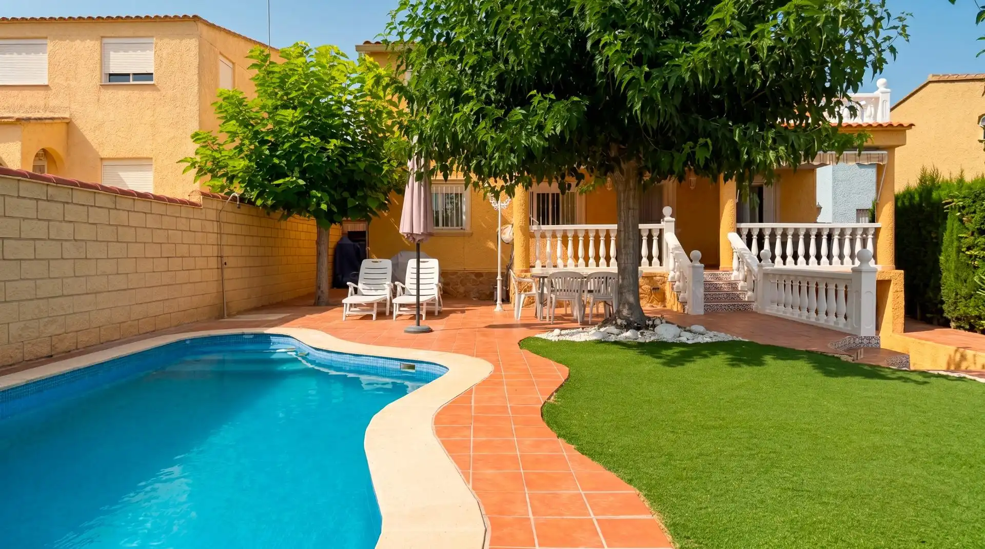 Piscina de Casa o xalet en venda en La Pobla de Vallbona amb Aire condicionat, Calefacció i Jardí privat