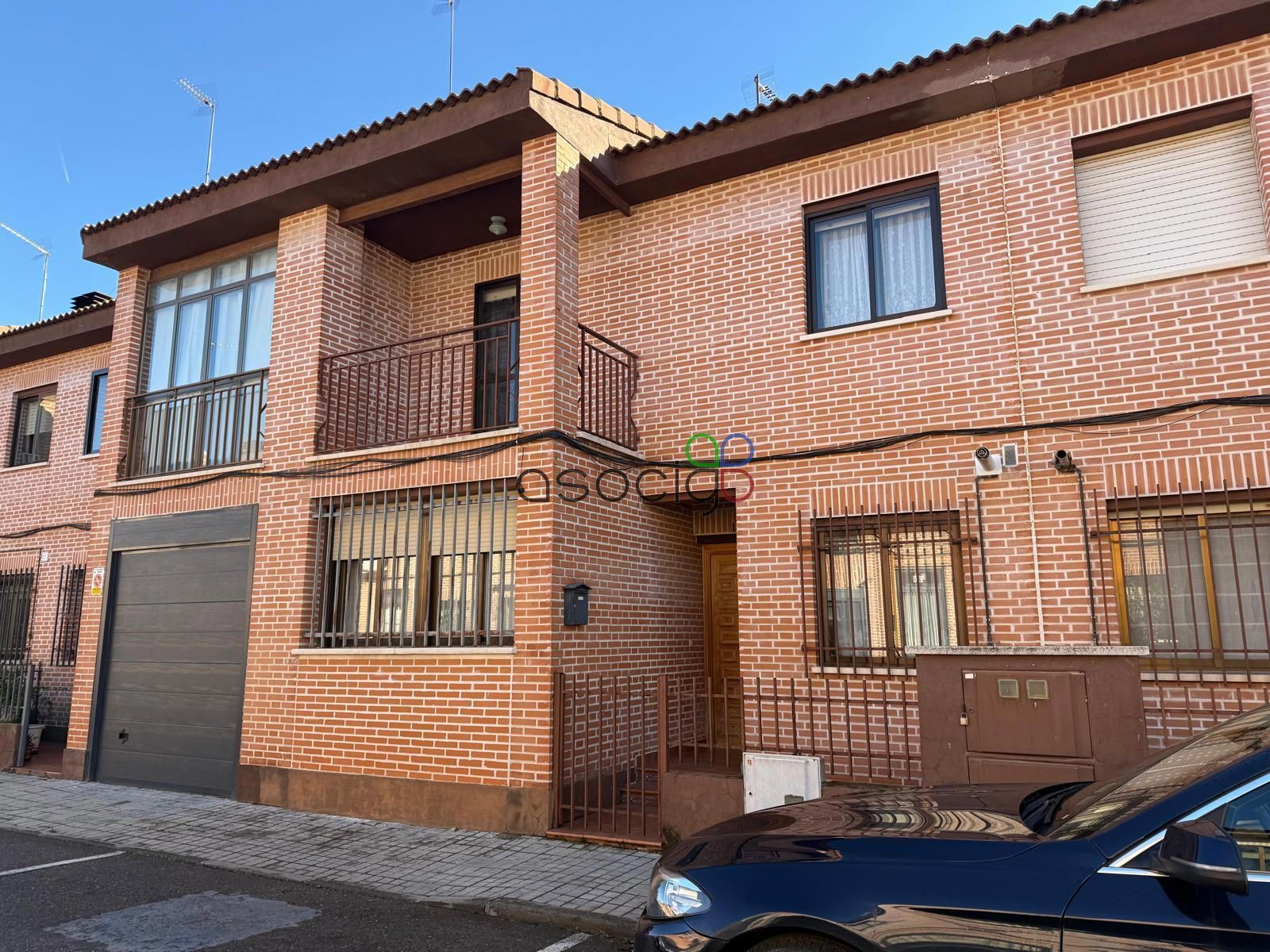 Exterior view of Single-family semi-detached for sale in Marchamalo  with Heating, Private garden and Terrace