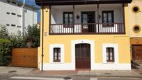 Vista exterior de Casa o xalet en venda en Siero amb Terrassa i Balcó