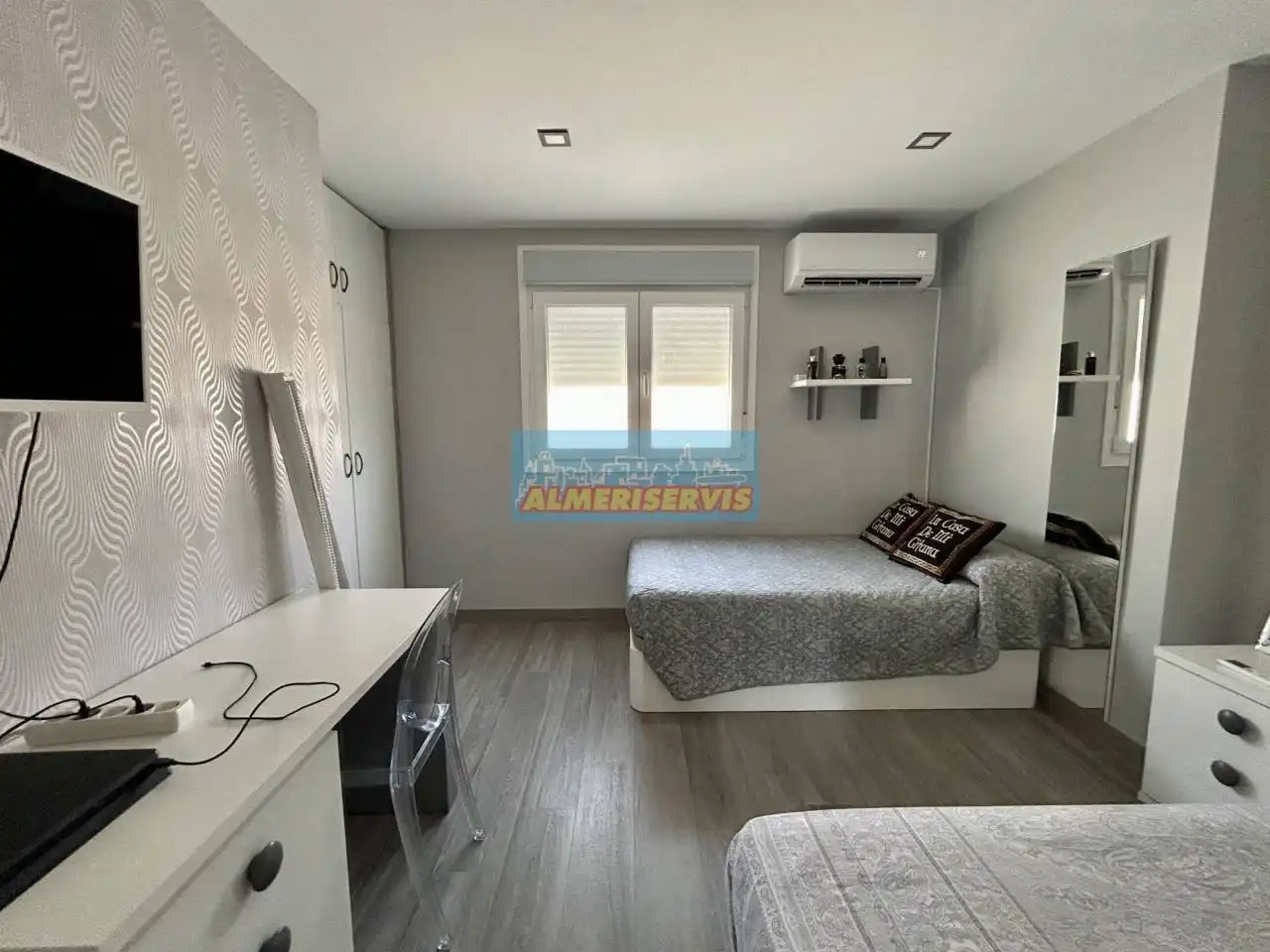 Dormitori de Casa o xalet en venda en Roquetas de Mar amb Aire condicionat i Terrassa