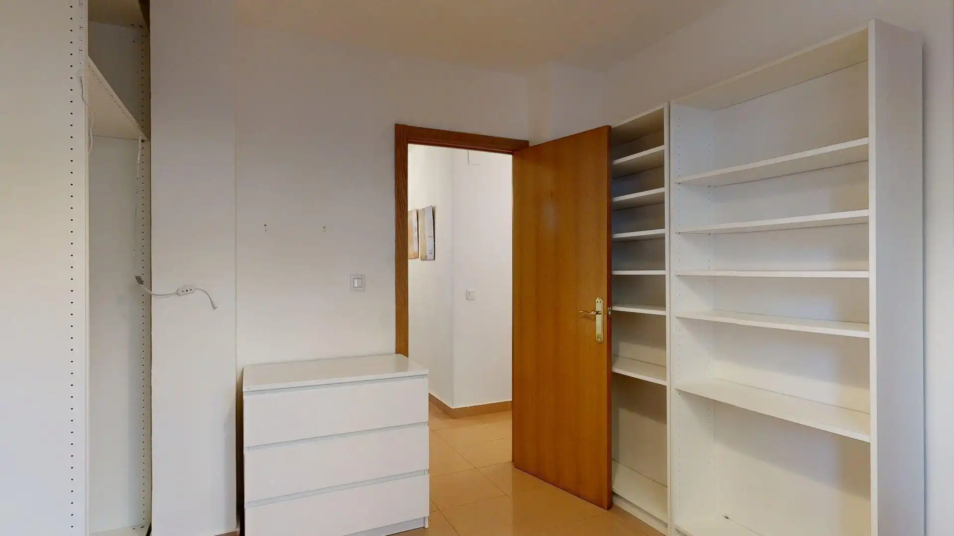 Bedroom of Houses for sale in La Muela
