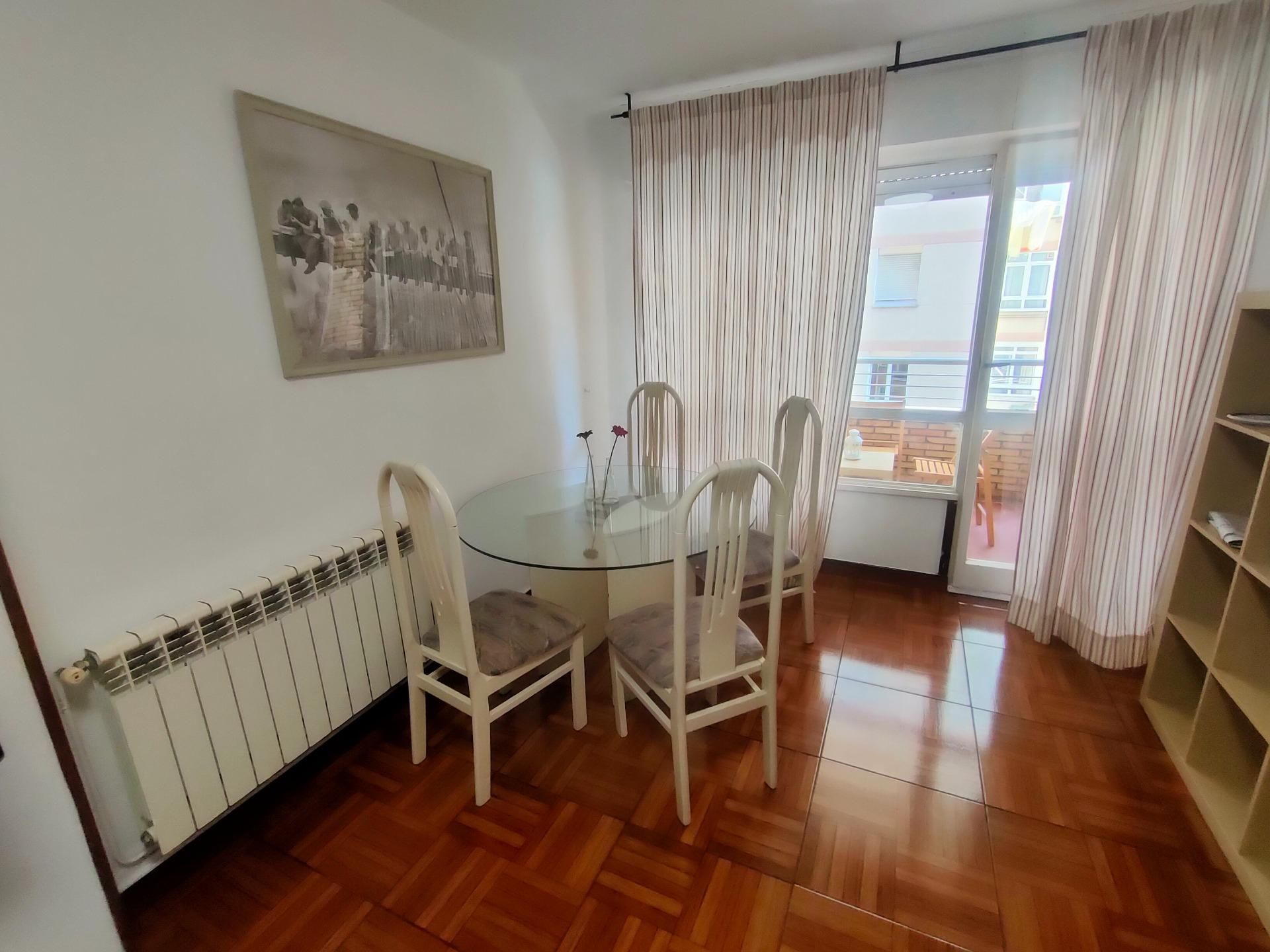 Comedor de Piso de alquiler en Santander con Calefacción