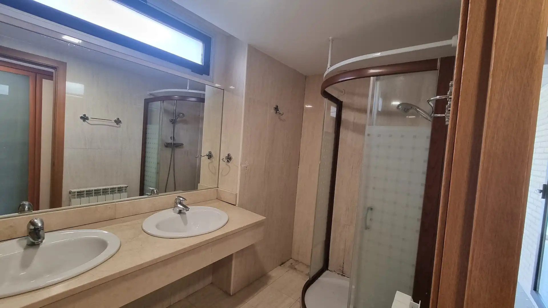 Bathroom of Flat for sale in Zaragoza  with Terrace