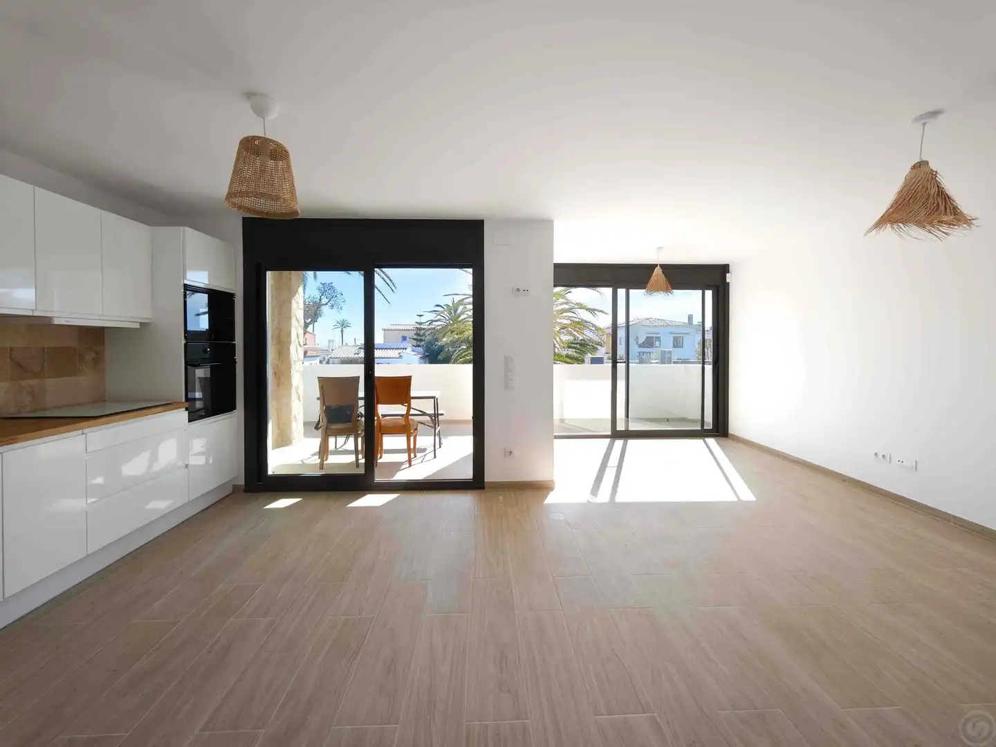 Wohnzimmer von Maisonette zum Verkauf in Empuriabrava mit Klimaanlage, Heizung und Terrasse