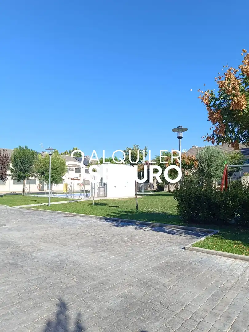 Casa o xalet de lloguer en Aranjuez amb Calefacció, Terrassa i Traster