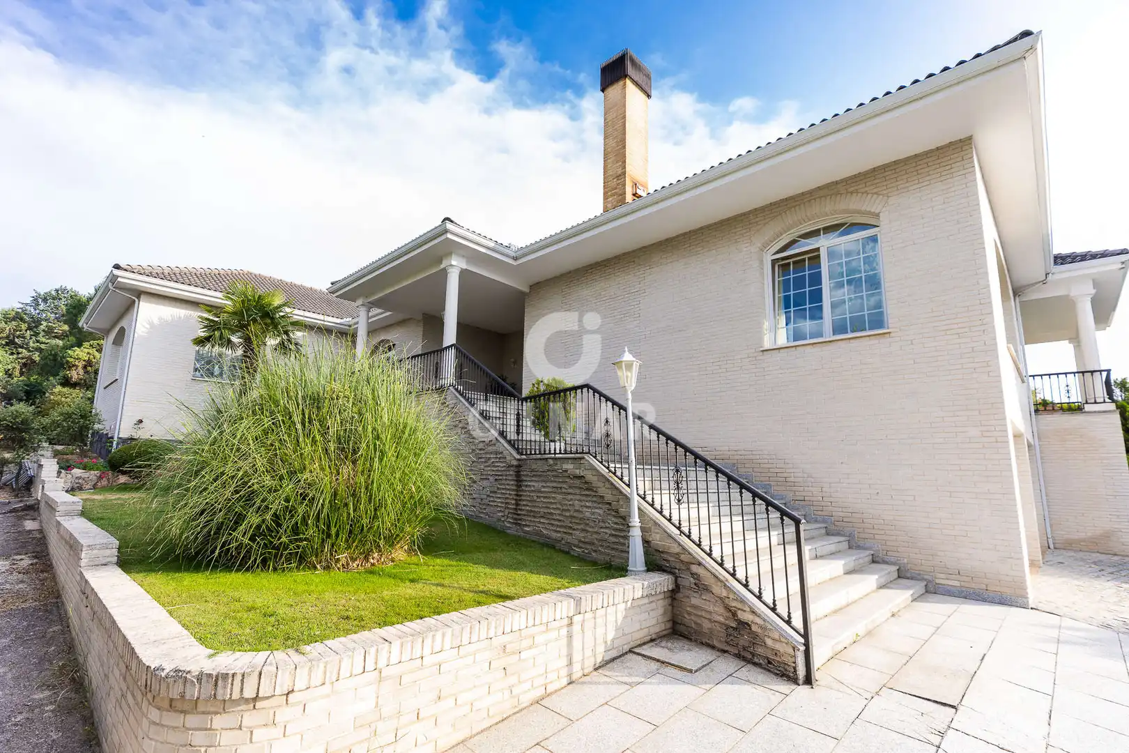 Exterior view of Houses for sale in Collado Villalba  with Heating, Private garden and Swimming Pool