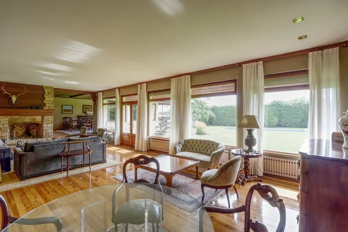Sala d'estar de Casa o xalet en venda en Sada (A Coruña) amb Calefacció, Jardí privat i Parquet
