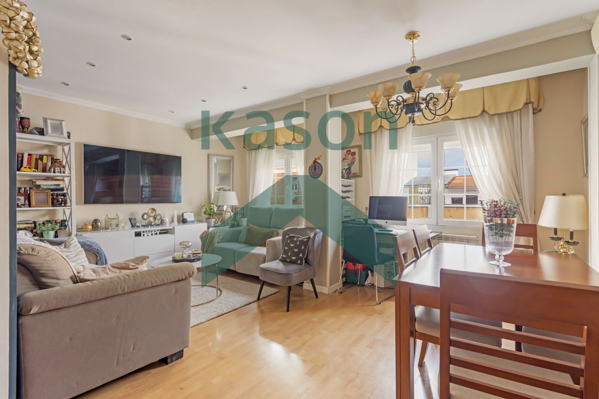 Sala d'estar de Pis en venda en  Madrid Capital amb Aire condicionat i Calefacció