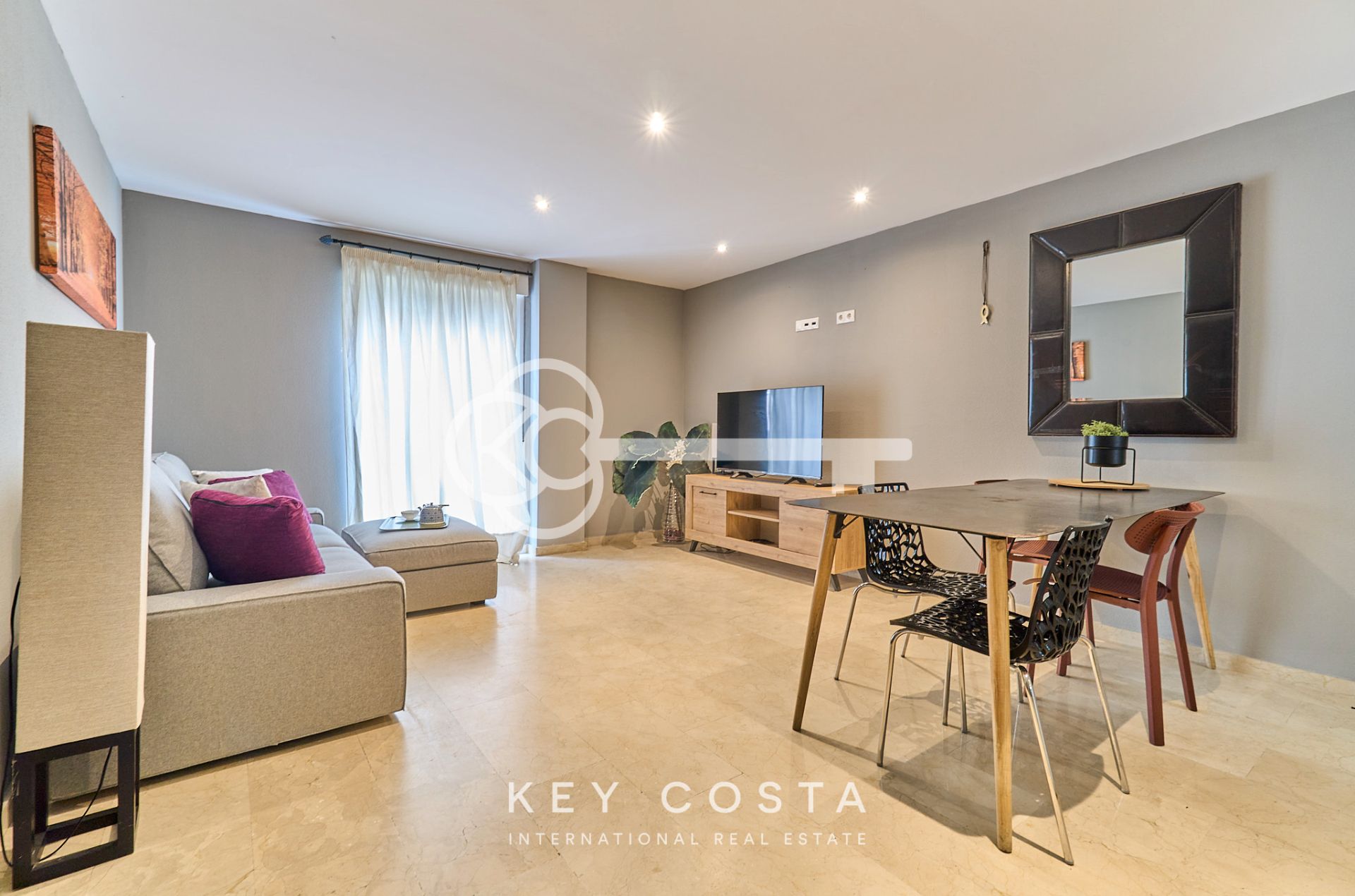 Piso de alquiler en Carrer Girona, Barrio del Centro, Centro
