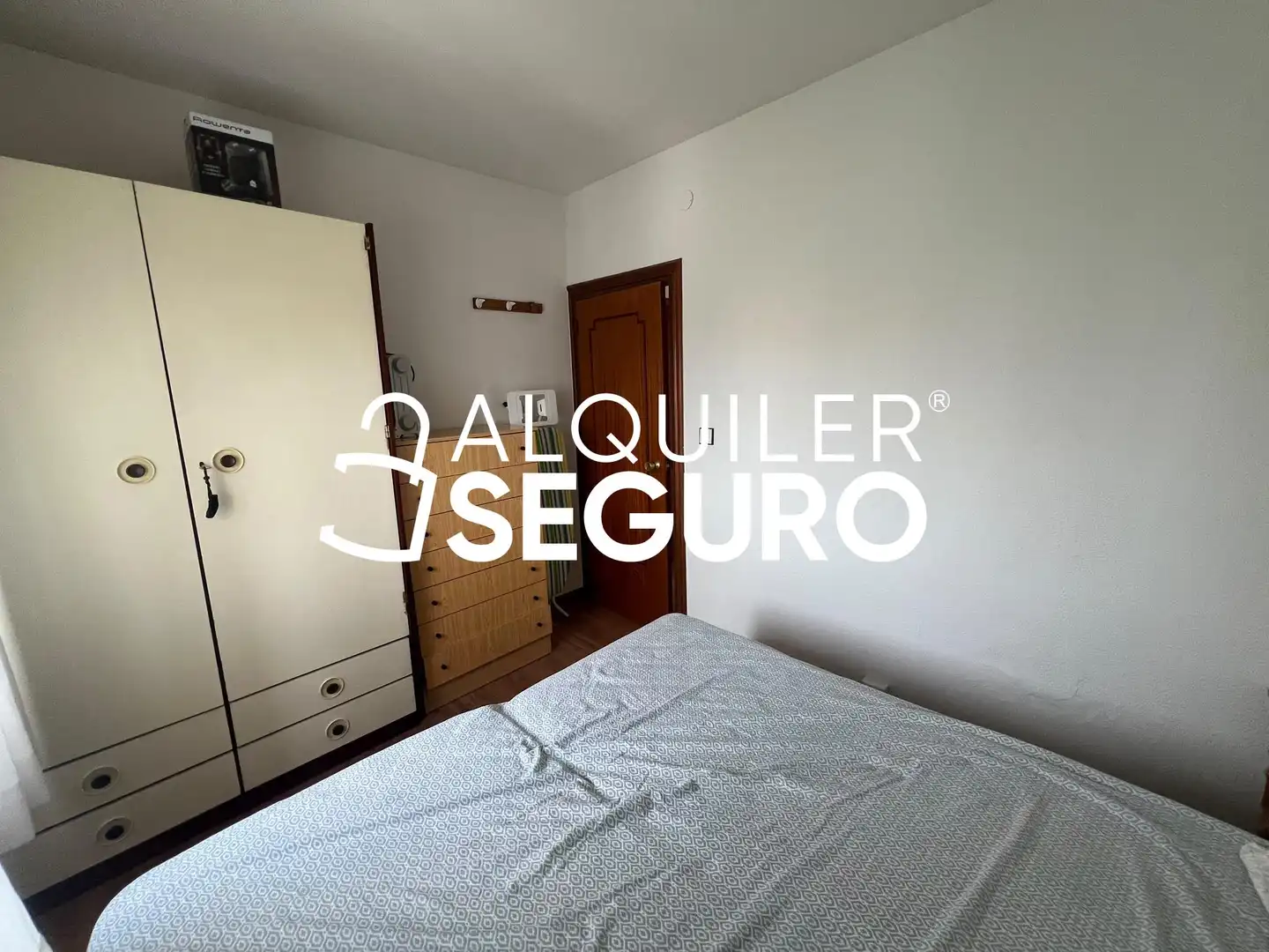 Habitación de Piso de alquiler en Madrid con Calefacción y Amueblado