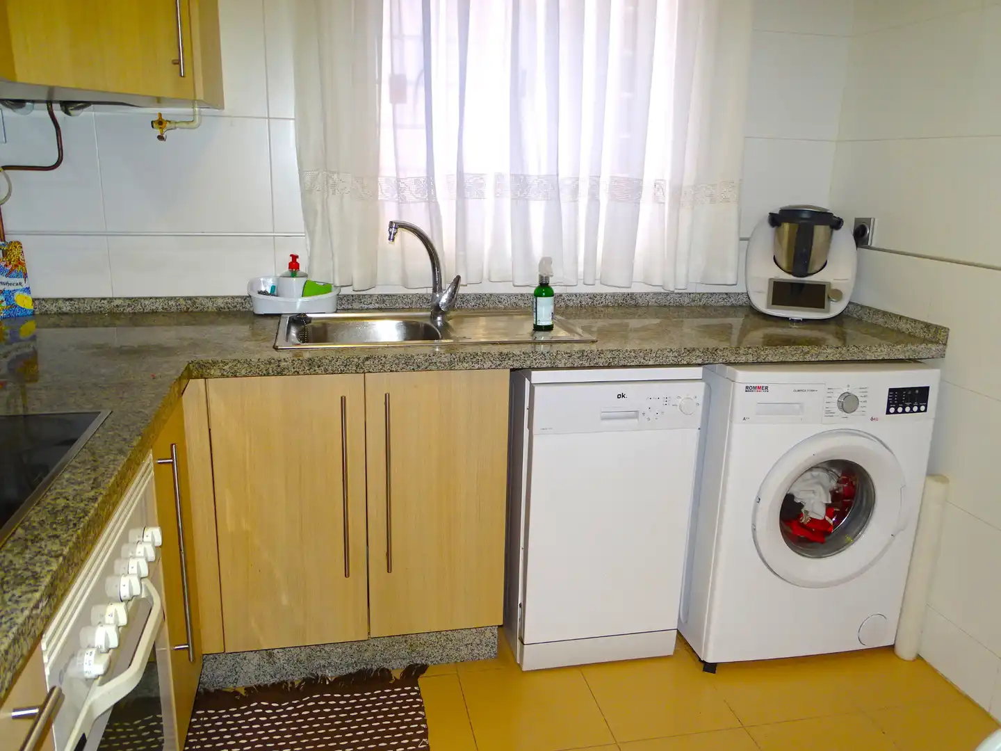 Kitchen of Flat for sale in Rincón de la Victoria  with Air Conditioner, Parquet flooring and Terrace