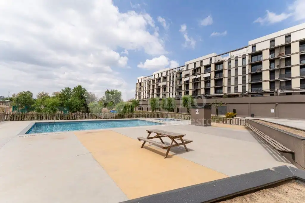 Piscina de Ático en venta en Lleida con Aire acondicionado, Calefacción y Parquet