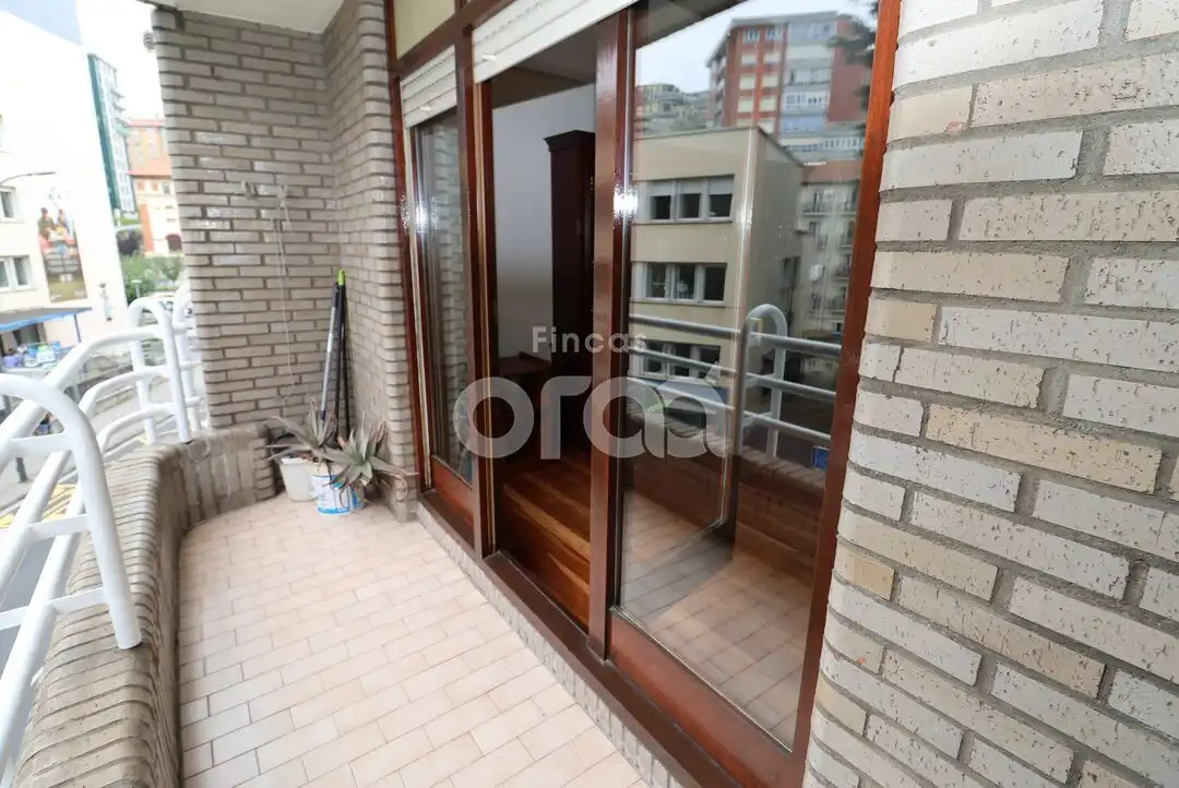 Terraza de Piso en venta en Santurtzi  con Calefacción, Amueblado y Balcón