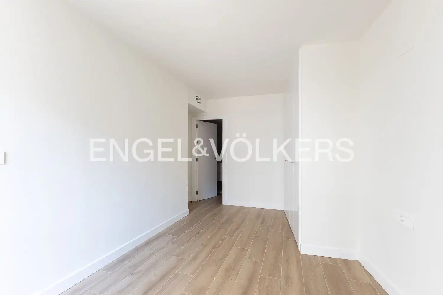 Habitación de Piso de alquiler en Valencia con Aire acondicionado, Calefacción y Jardín privado