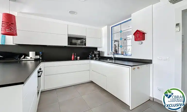Casa con piscina en venta en Carrer Llobregat, imagen 24