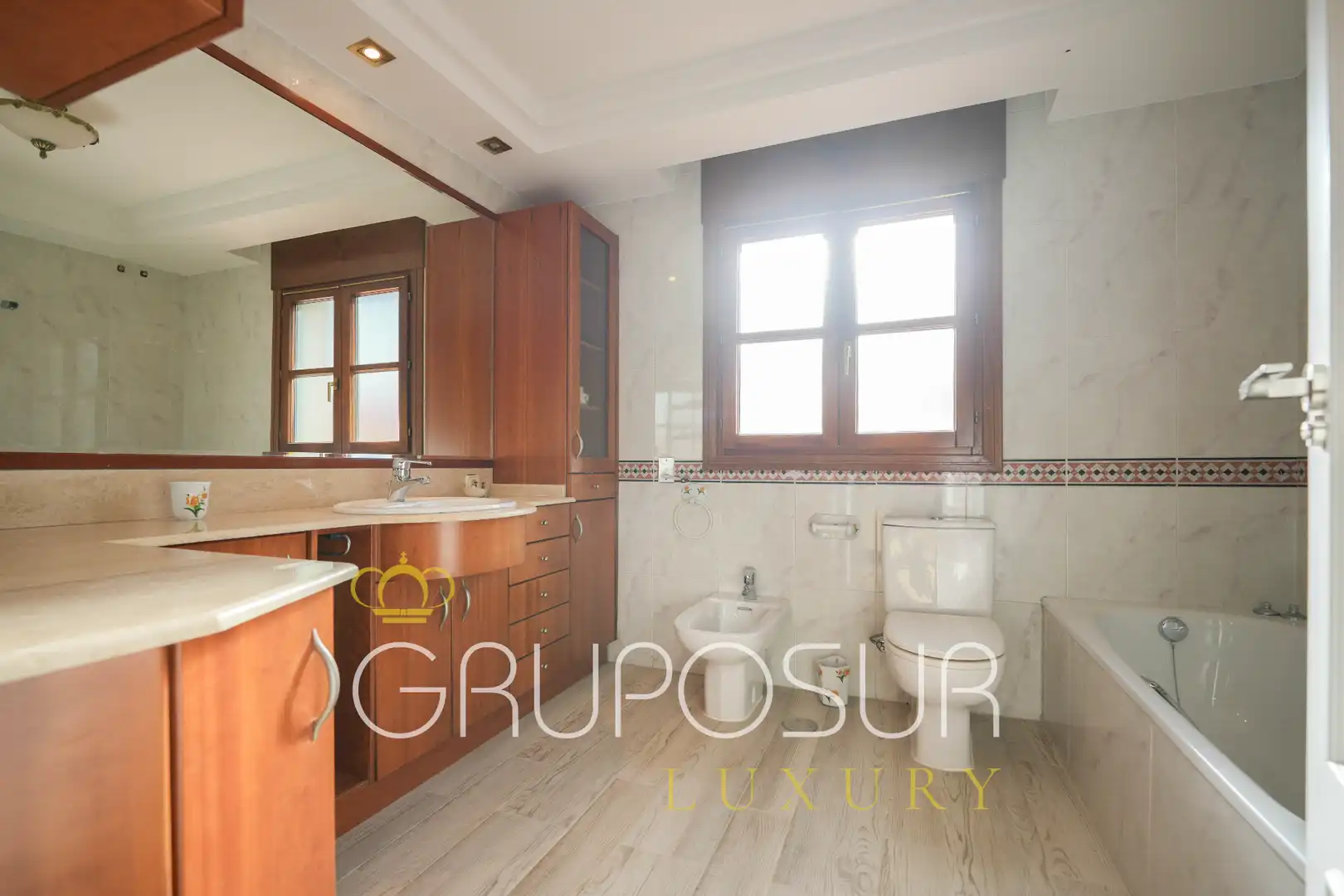 Baño de Casa o chalet en venta en Valladolid con Calefacción, Jardín privado y Parquet